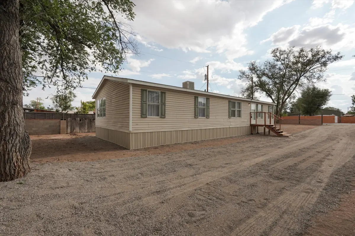 2106 Perry Road Sw, Albuquerque, NM 87105 - #1