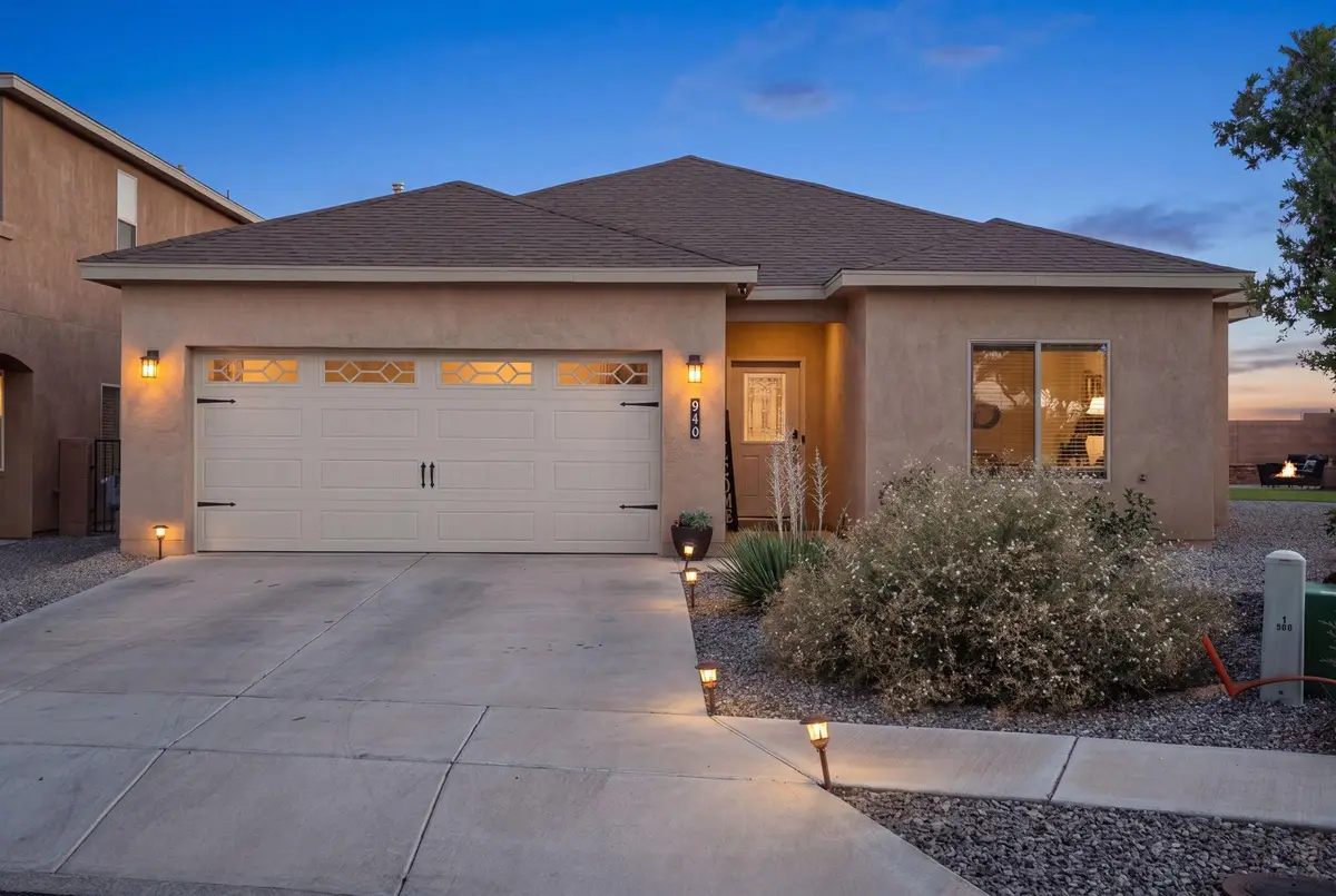 940 Firewheel Loop Sw, Los Lunas, NM 87031 - #1