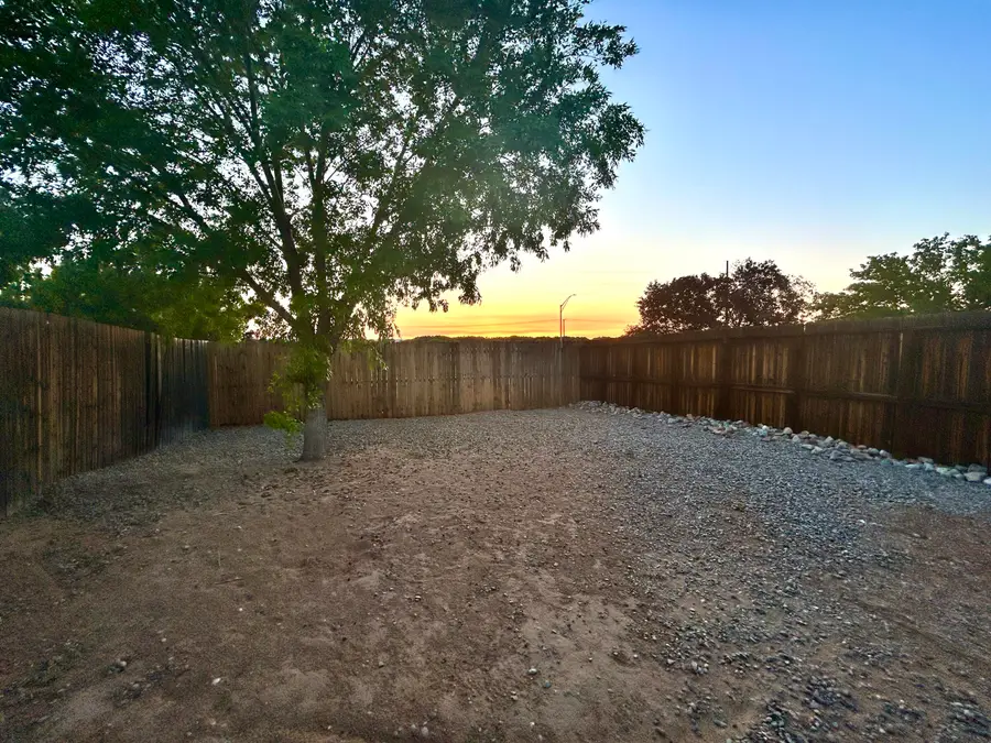 85 Hartel Place, Belen, NM 87002 - #3