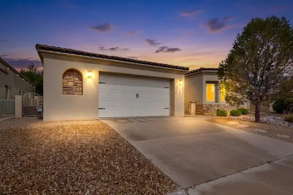 8200 Grape Harvest Court Ne, Albuquerque, NM 87122