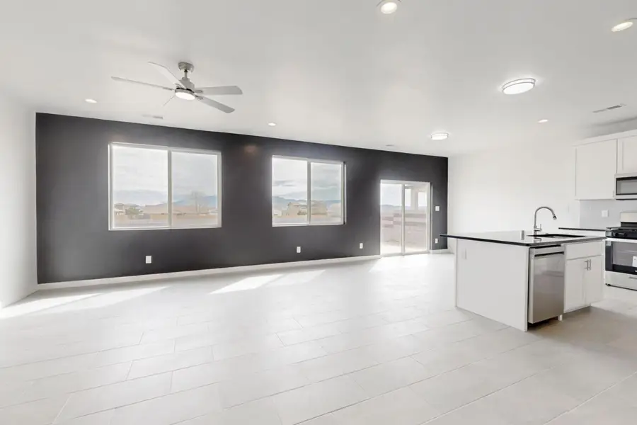 408 4th Street Ne, Rio Rancho, NM 87124 - #3