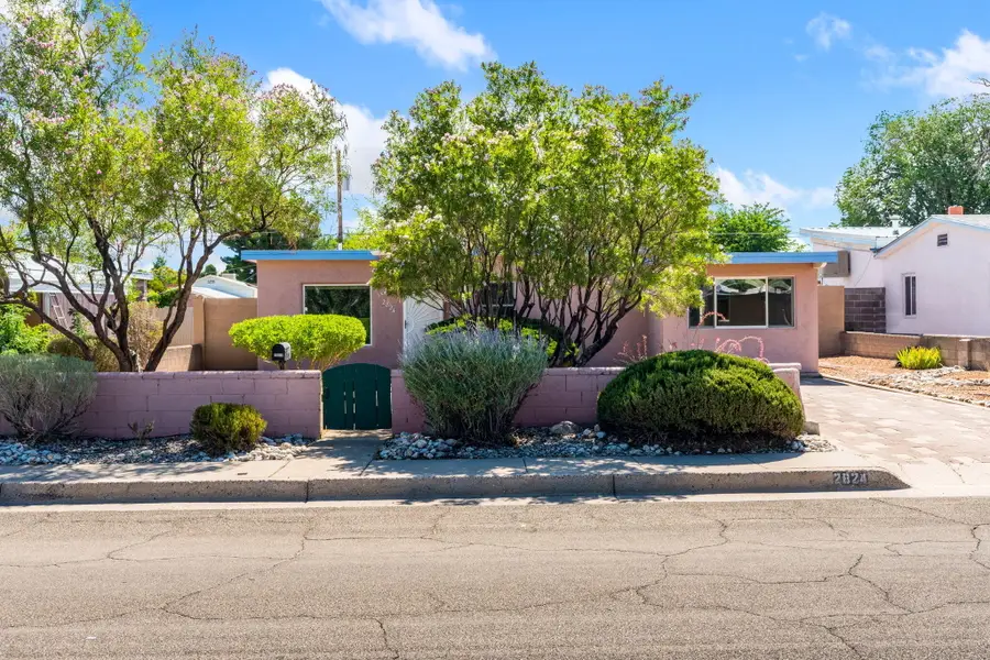 2824 Manzano Street Ne, Albuquerque, NM 87110 - #3