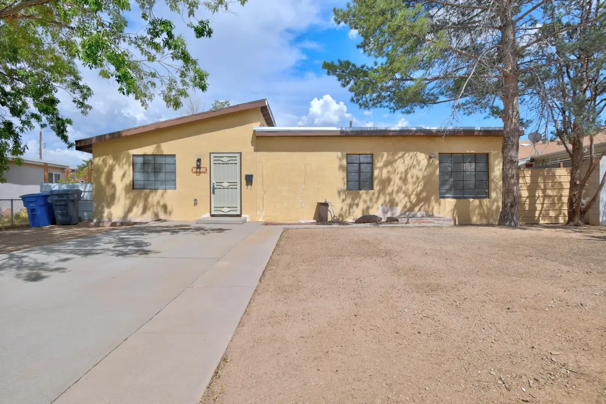 2708 Monroe Street Ne, Albuquerque, NM 87110 - #1