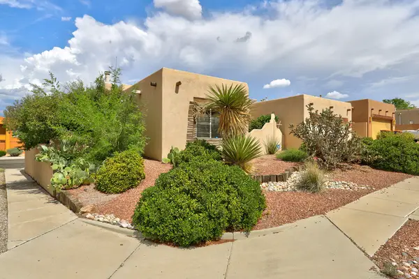 4215 New Vistas Court Nw, Albuquerque, NM 87114