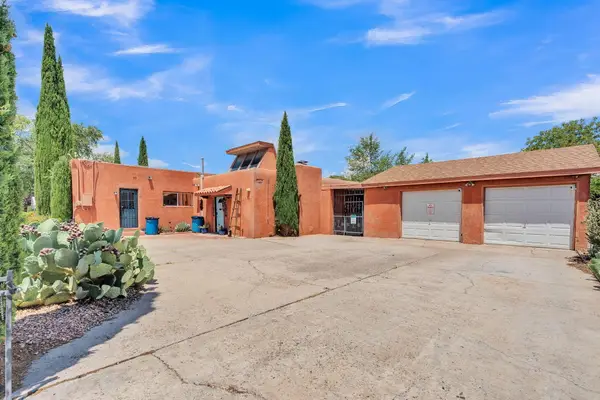 2213 Dora Avenue Nw, Albuquerque, NM 87104