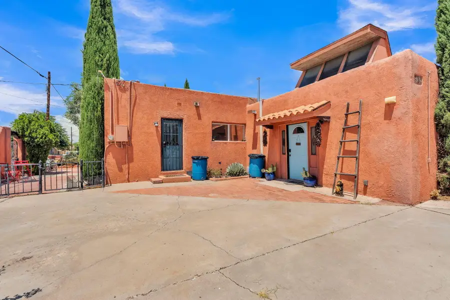 2213 Dora Avenue Nw, Albuquerque, NM 87104 - #2