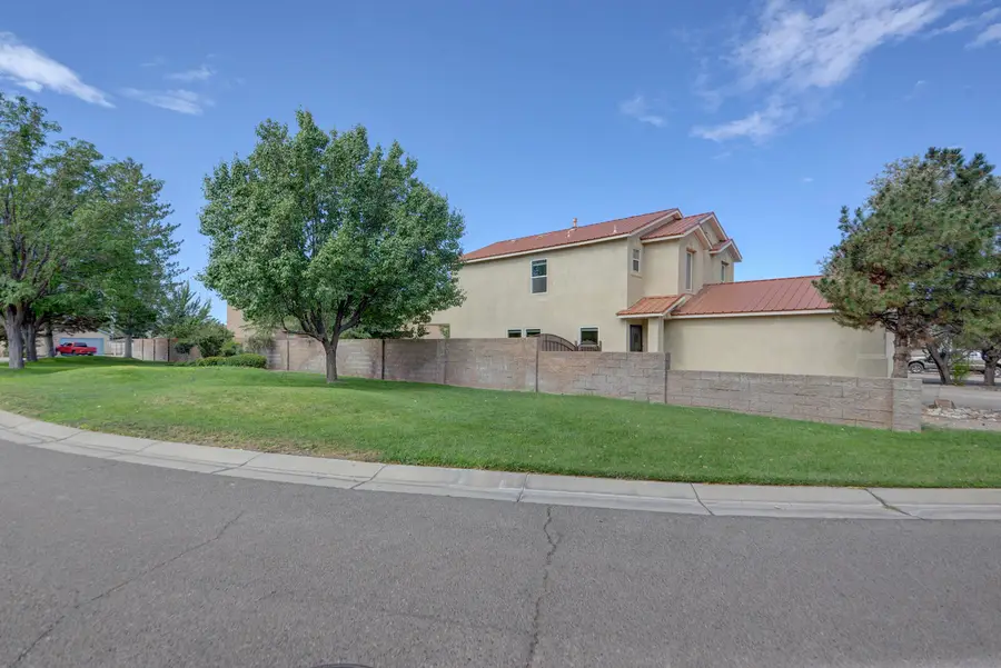 208 Colinas Avenue Ne, Albuquerque, NM 87113 - #2