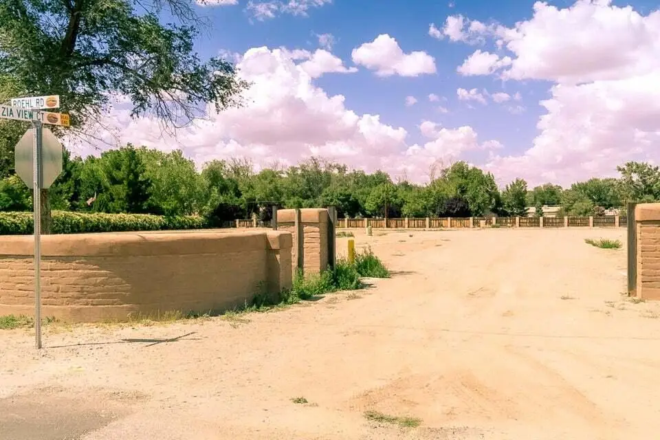 7201 Zia View Court Nw, Albuquerque, NM 87107 - #1