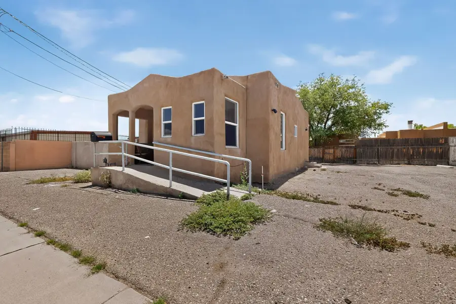 522 Montano Road Nw, Albuquerque, NM 87107 - #2
