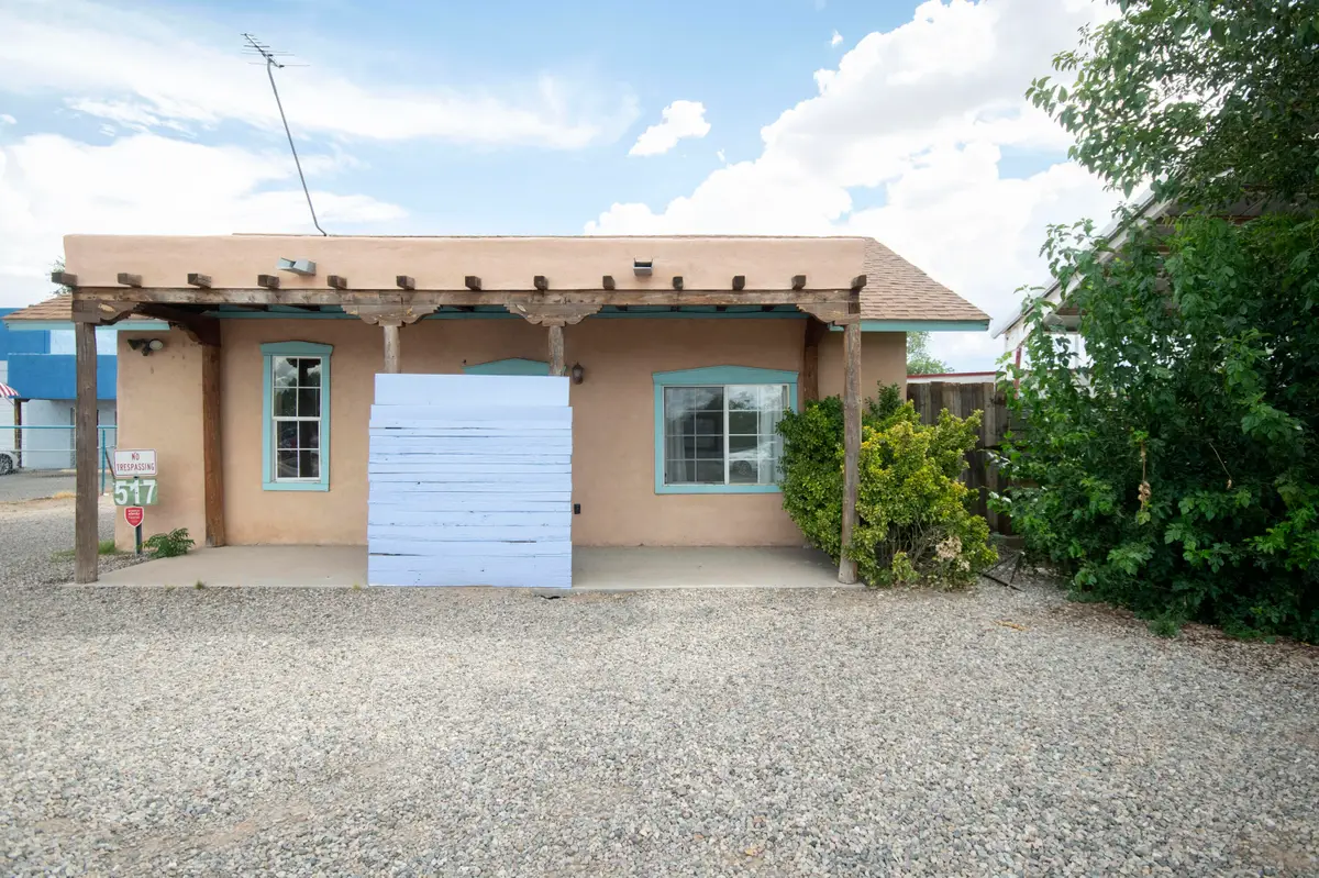 517 E Reinken Avenue, Belen, NM 87002 - #1