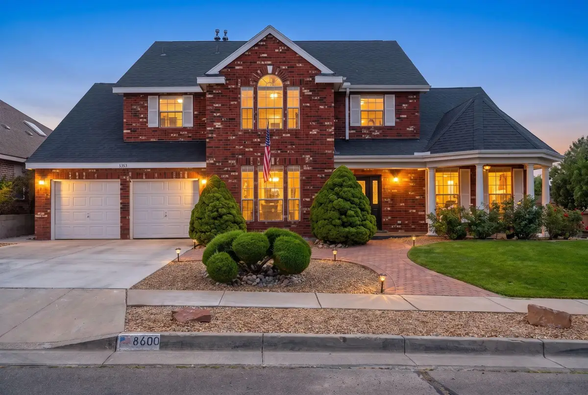 8600 Hampton Avenue Ne, Albuquerque, NM 87122 - #1