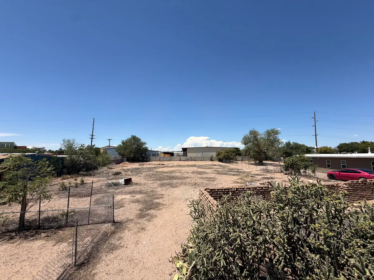 1315 15th Street Nw, Albuquerque, NM 87104 - #1