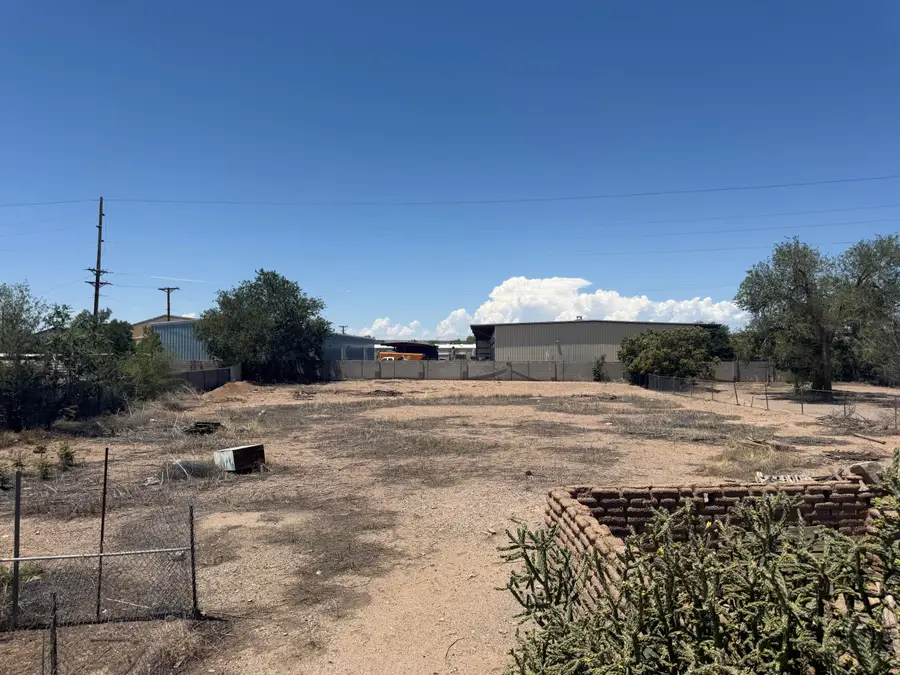 1315 15th Street Nw, Albuquerque, NM 87104 - #2