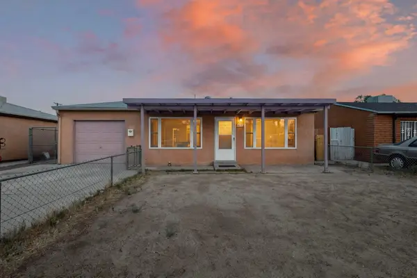 417 Rhode Island Street Ne, Albuquerque, NM 87108