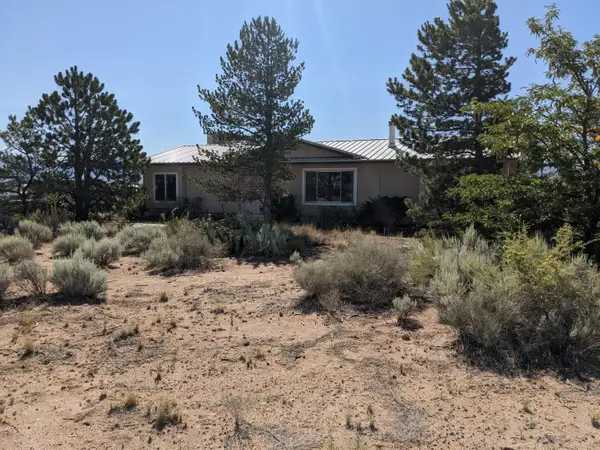 6 El Cerro Mission Place, Los Lunas, NM 87031