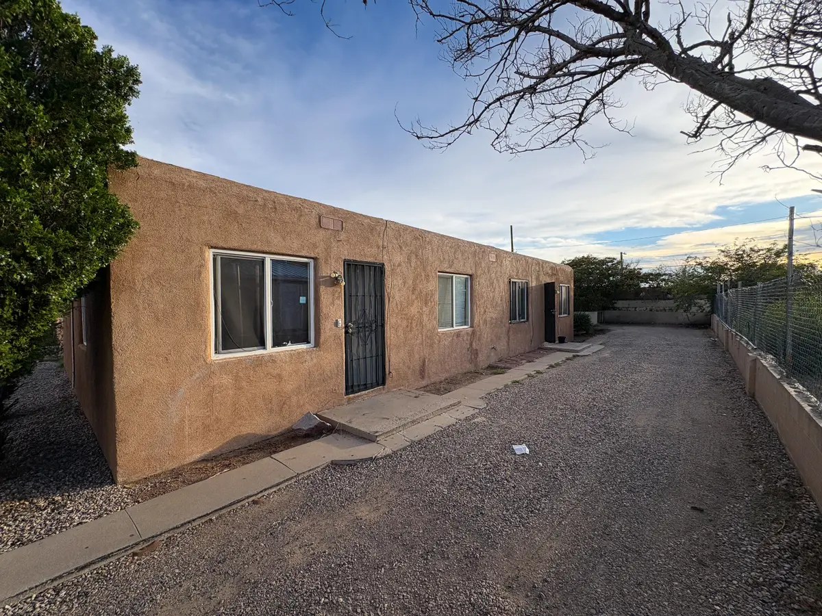 119 Charleston Street Se, Albuquerque, NM 87108 - #1