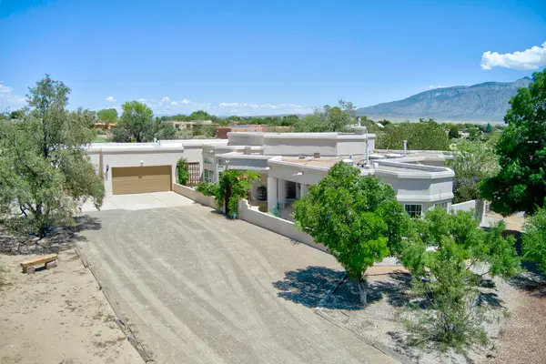 168 Camino Rayo Del Sol, Corrales, NM 87048