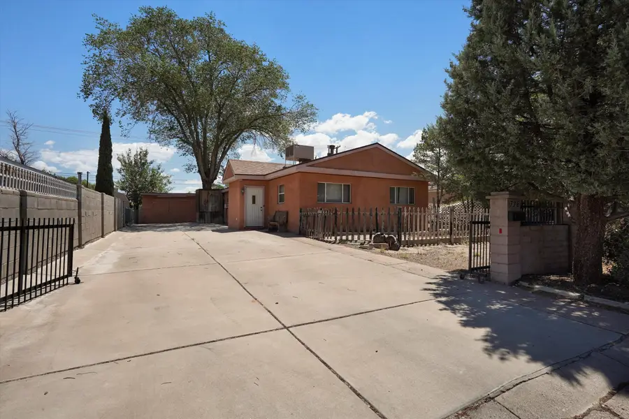 736 56th Street Nw, Albuquerque, NM 87105 - #2