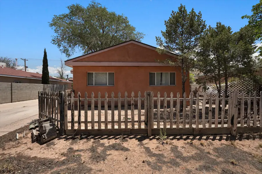 736 56th Street Nw, Albuquerque, NM 87105 - #3
