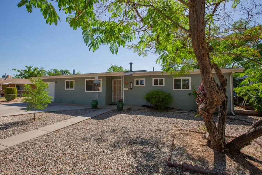 4128 Sunland Circle Nw, Albuquerque, NM 87107 - #3