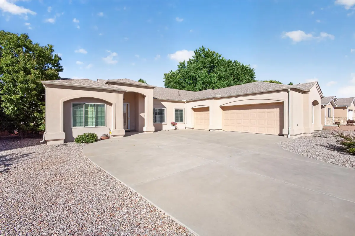 657 Frederico Boulevard, Rio Communities, NM 87002 - #1