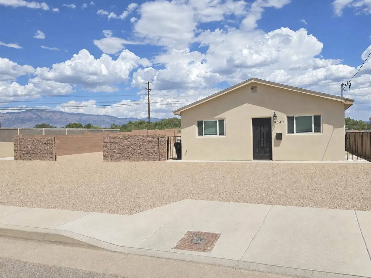 4640 Carlton Street Nw, Albuquerque, NM 87107 - #1