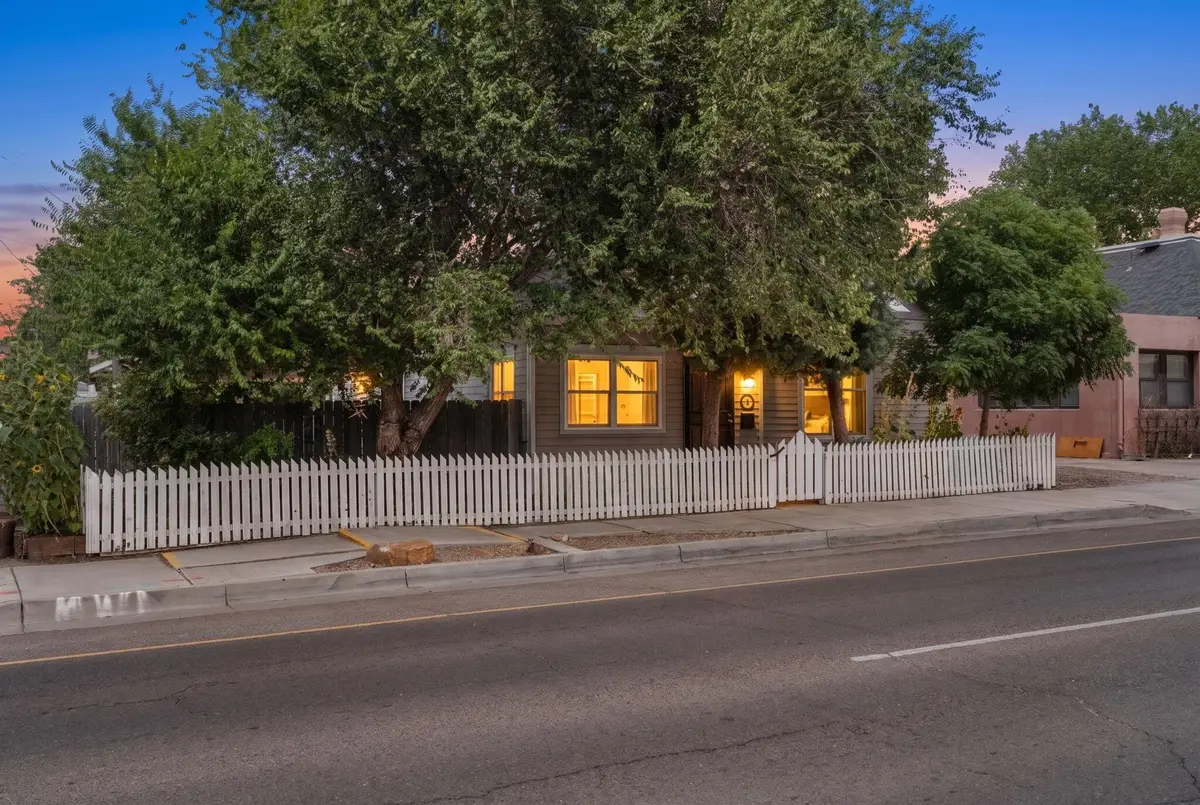 517 Coal Avenue Se, Albuquerque, NM 87102 - #1