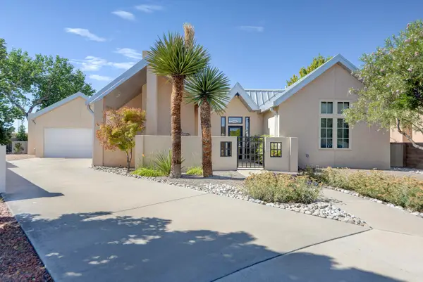 2204 Via Granada Place Nw, Albuquerque, NM 87104