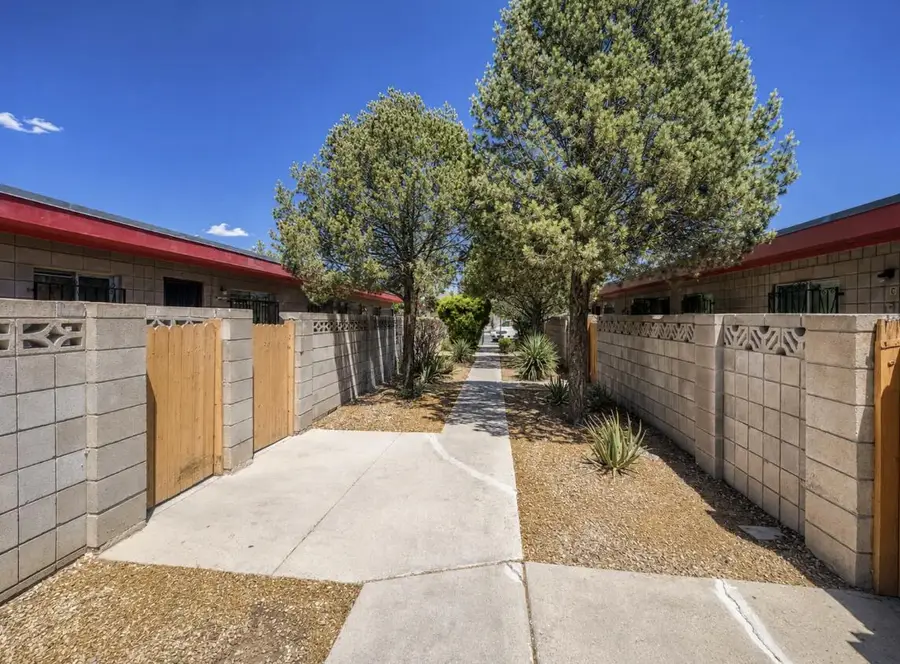 631 & 633 Mesilla Street Se, Albuquerque, NM 87108 - #2