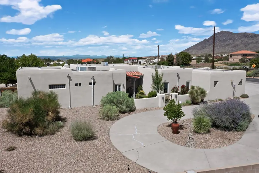 9215 Ventura Street Ne, Albuquerque, NM 87122 - #3
