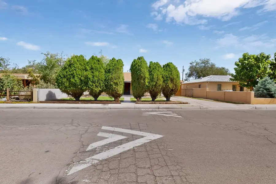 855 Delamar Avenue Nw, Albuquerque, NM 87107 - #3