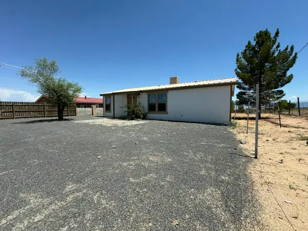 1006 26th Street Sw, Rio Rancho, NM 87124
