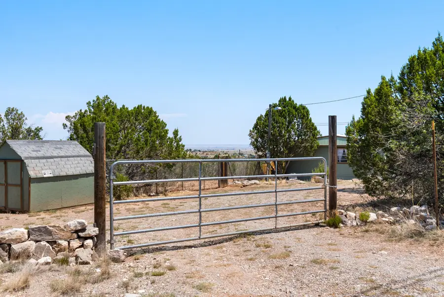197 Skyline Drive, Edgewood, NM 87015 - #2