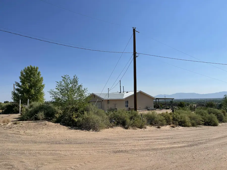 160 James Street, Belen, NM 87002 - #2