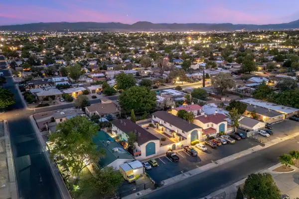 808 Ortiz Drive Se, Albuquerque, NM 87108