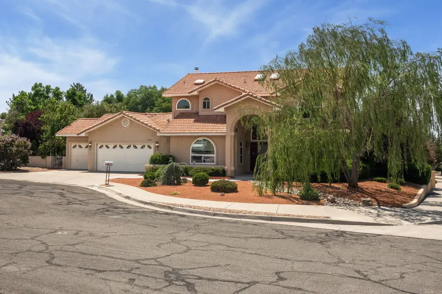 8900 Corona Avenue Ne, Albuquerque, NM 87122 - #2