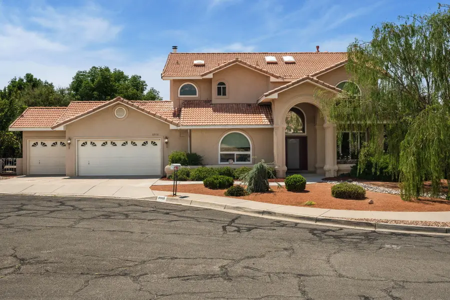 8900 Corona Avenue Ne, Albuquerque, NM 87122 - #3