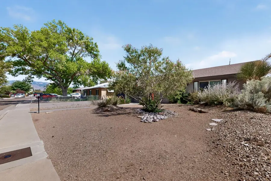 5808 Princess Jeanne Avenue Ne, Albuquerque, NM 87110 - #2