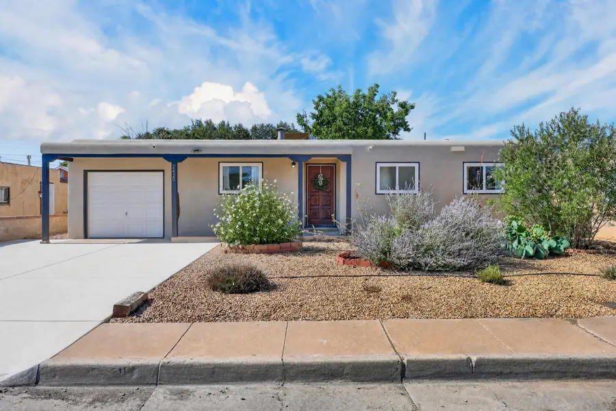 2420 Iris Road Nw, Albuquerque, NM 87104 - #2