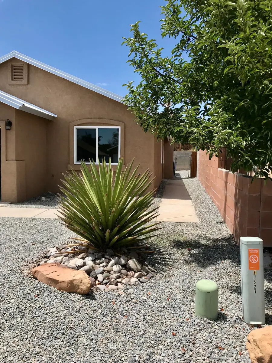 1527 Silent Meadows Place Sw, Albuquerque, NM 87121 - #3