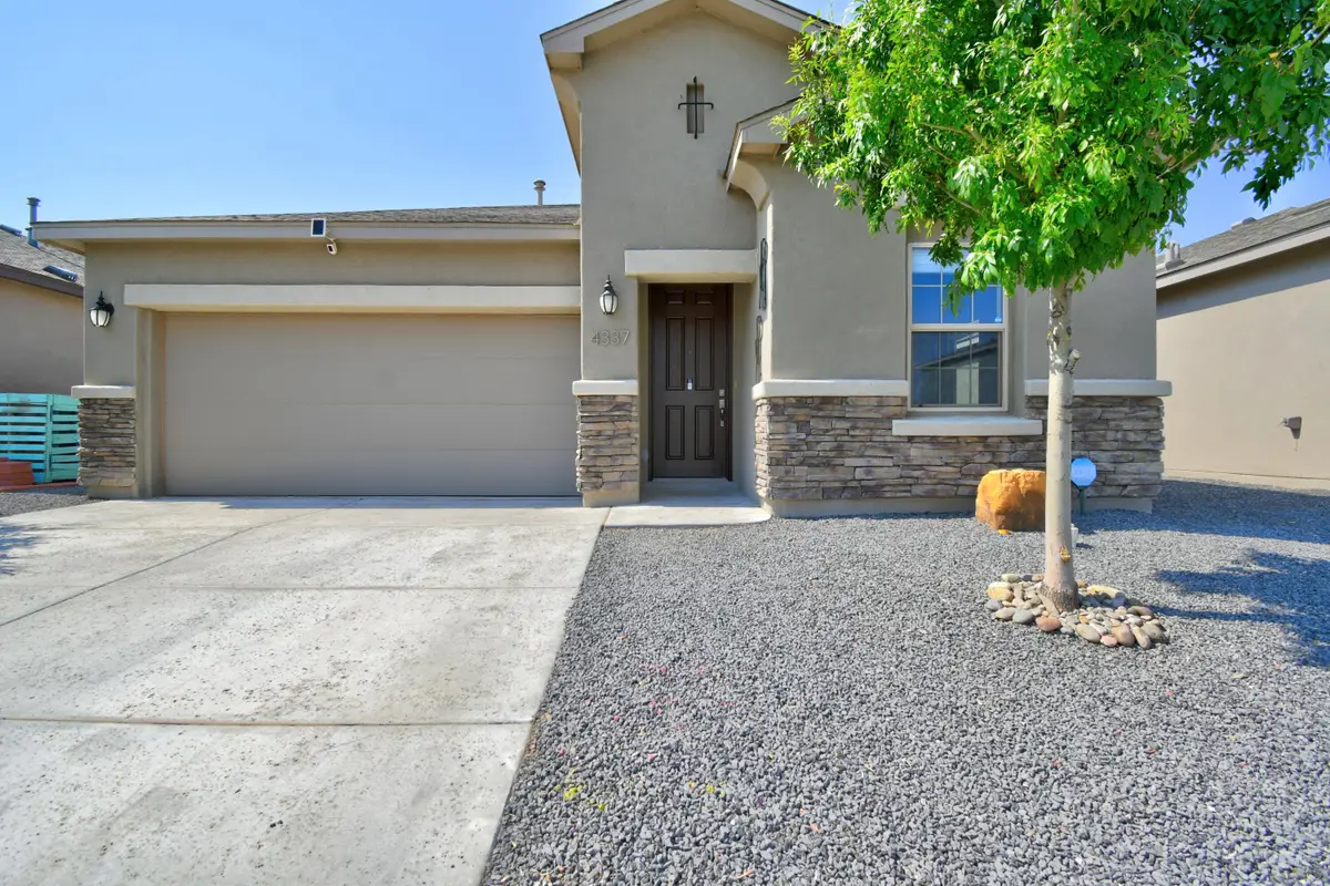 4337 Golden Eagle Loop Ne, Rio Rancho, NM 87144 - #1