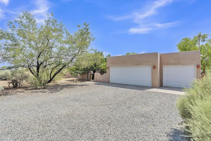 115 El Rey Drive Nw, Corrales, NM 87048 - #2
