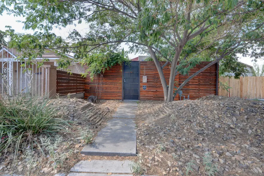 1104 Iron Avenue Sw, Albuquerque, NM 87102 - #2