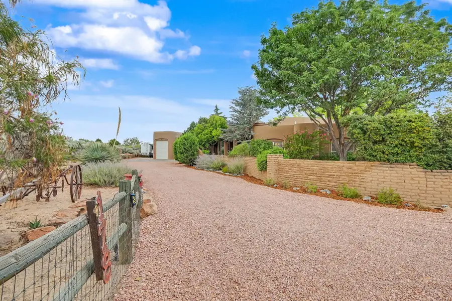 178 Loma Del Oro, Corrales, NM 87048 - #2