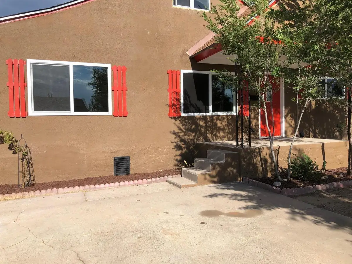 412 Grove Street Ne, Albuquerque, NM 87108 - #1