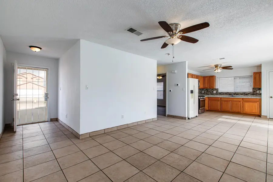 1335 Ojo Sarco Street Sw, Albuquerque, NM 87121 - #3
