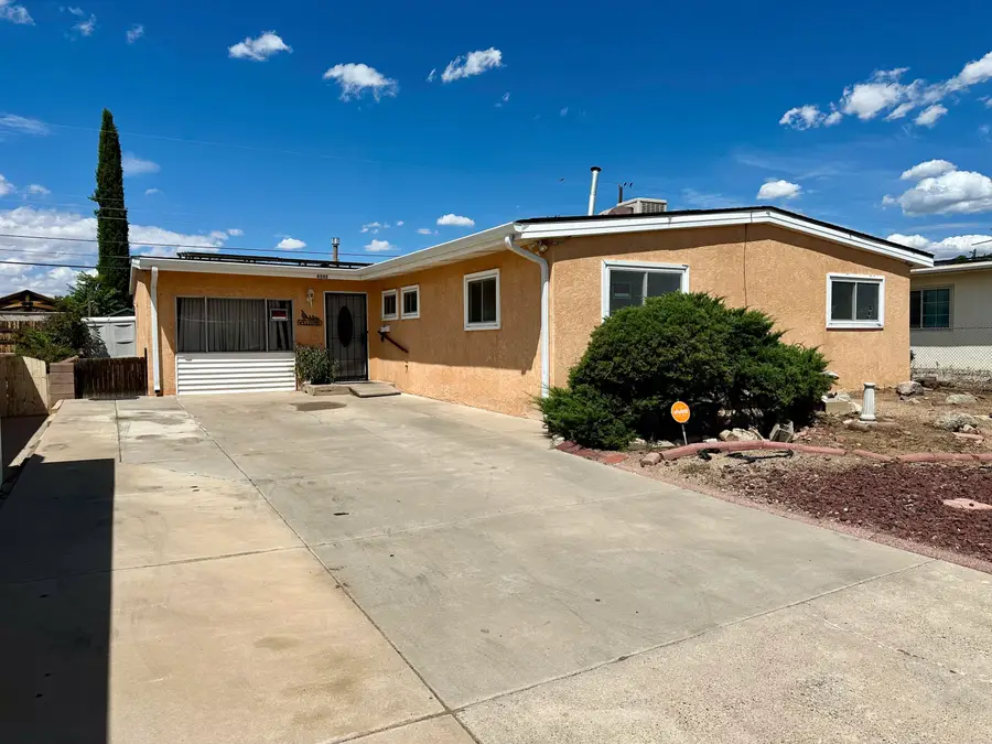 4505 Palo Duro Avenue Ne, Albuquerque, NM 87110 - #3