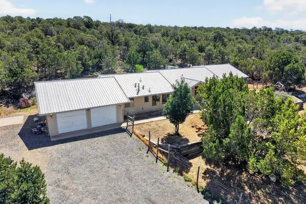 51 Crestview Road, Edgewood, NM 87015