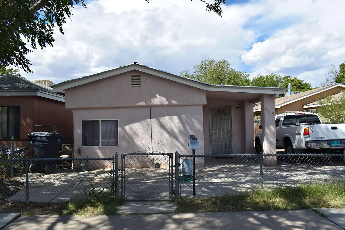 909 Pacific Avenue Sw, Albuquerque, NM 87102 - #1