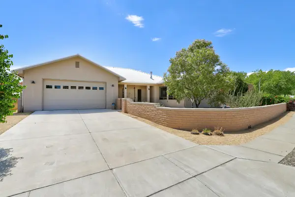4924 Dodge Avenue Nw, Albuquerque, NM 87114